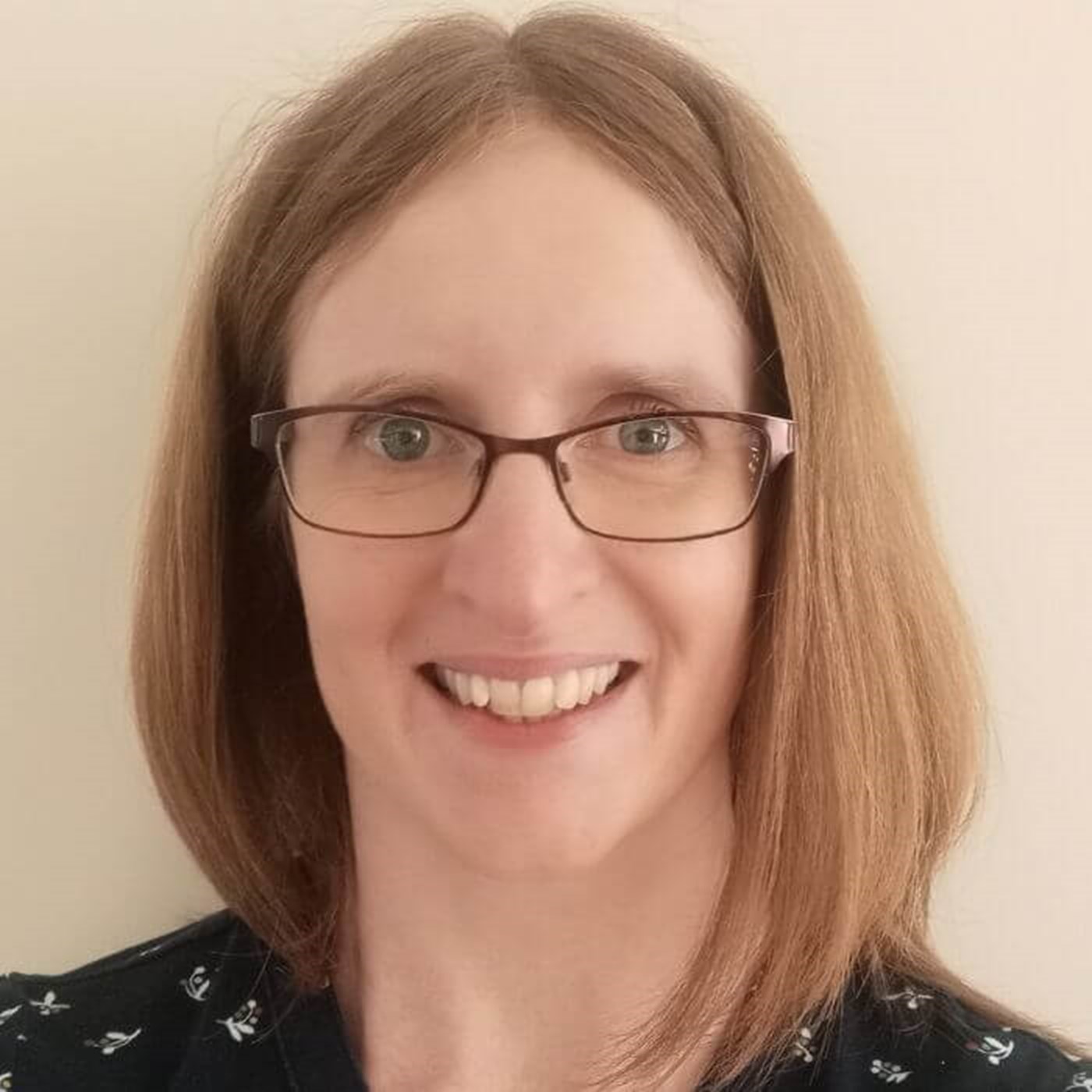 Headshot of Sarah Hardcastle
