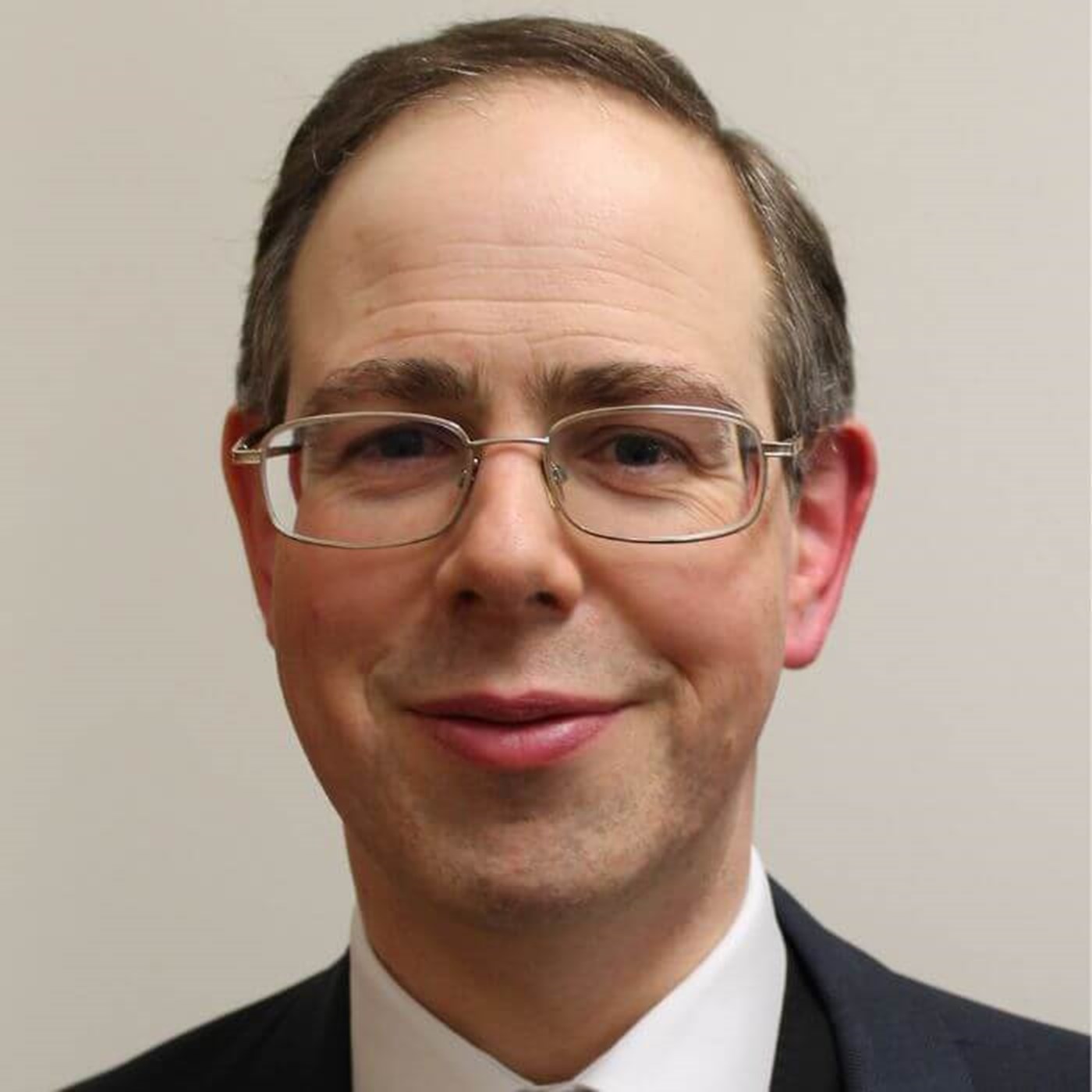 Headshot of Stephen Tuck