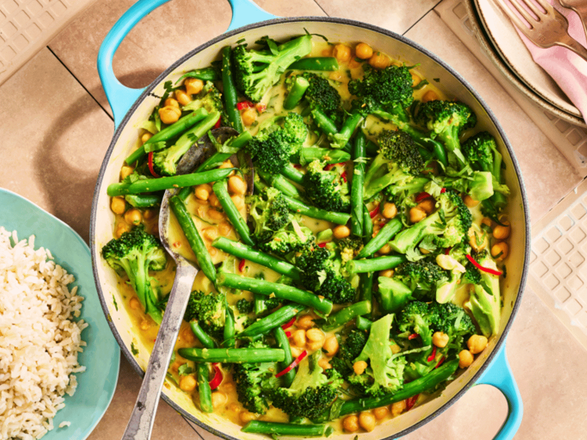 Chickpea and broccoli stew in a pot